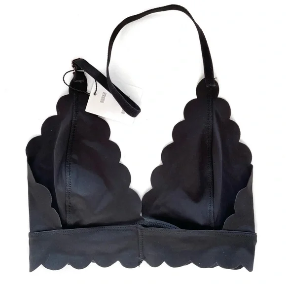 OUT FROM UNDER x URBAN OUTFITTERS Ayden Scallop Triangle Bra - Picture 5 of 6